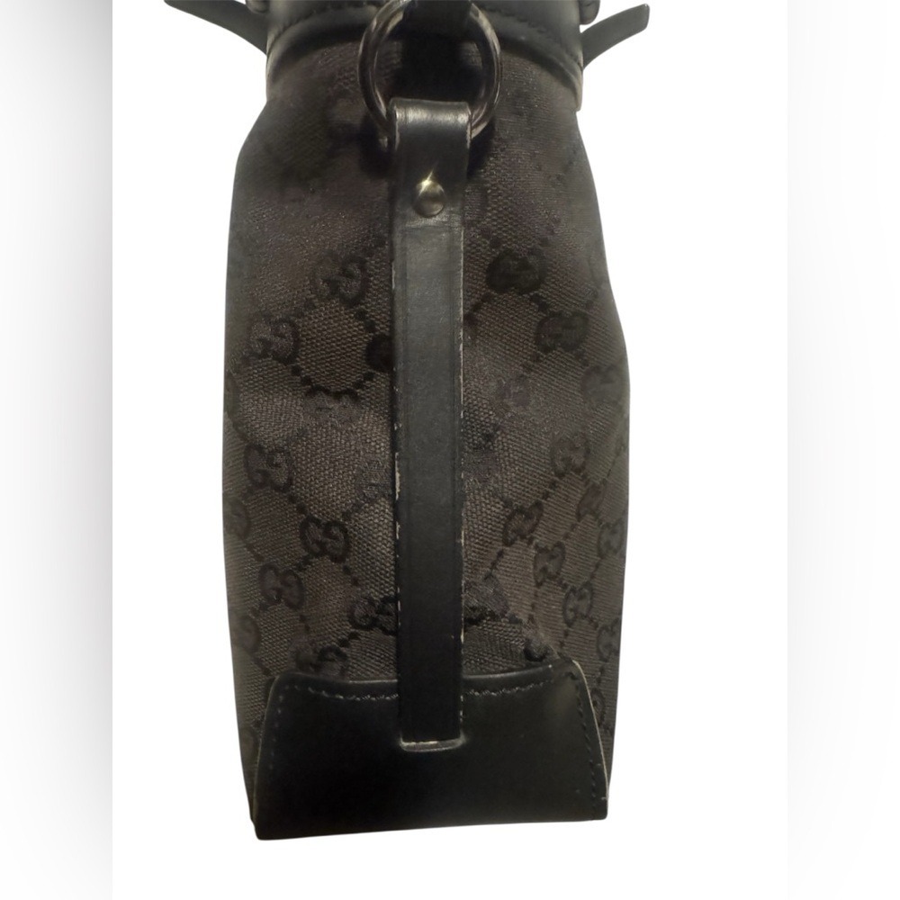 Gucci GG Black Canvas Shoulder Bag - Picture 9 of 11